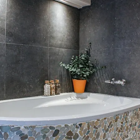 Amazing In Rekem-lanaken With Sauna, Wifi And 2 Bedrooms
